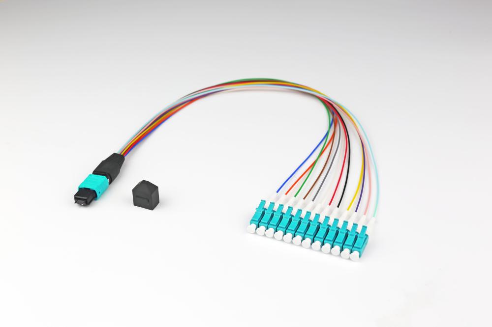 KADAMM K-MPO-12LU-OM3-10M Многомодовый высокоплотный кабель
