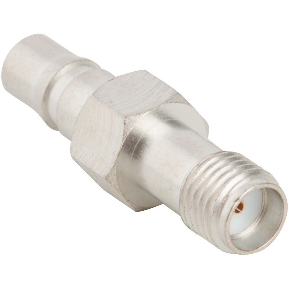 Amphenol 930 100A 51S - адаптер QMA (female) - SMA (female)