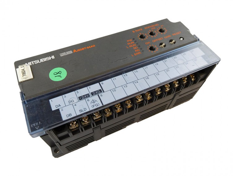 Mitsubishi Electric AJ65BT-64RD3 Модуль аналогового ввода